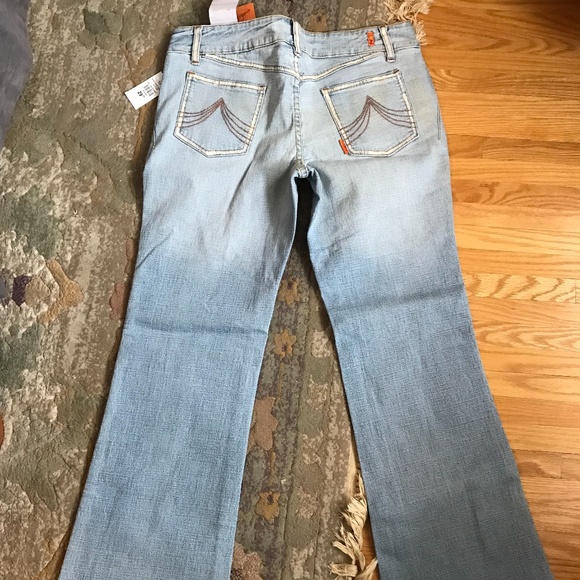 Sexy light wash jeans by Zana Di - size 13 - Picture 2 of 3